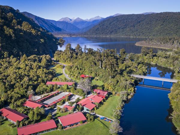 Wilderness Lodge Lake Moeraki