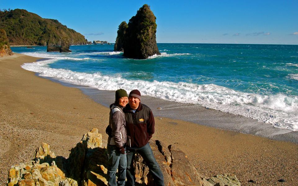 Explore Moeraki's wilderness seacoast while staying at the luxurious and peaceful Lake Moeraki Wilderness Lodge, NZ